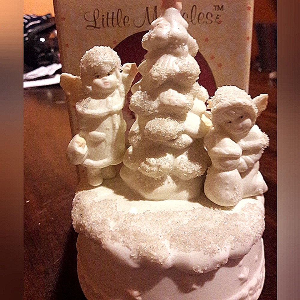 Russ/Little Miracles Christmas Music Box. Plays "White Christmas". Cream Colored